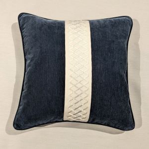 RD0752 Throw Pillow
